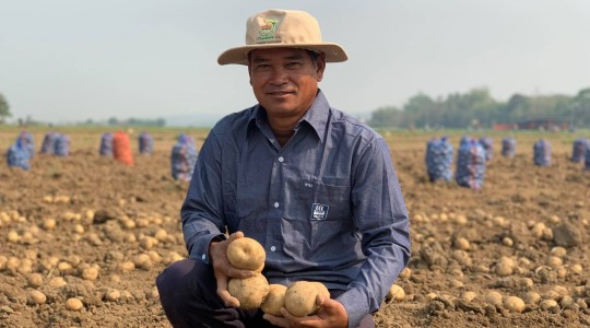 คุณจรัญ ปลุกเสก